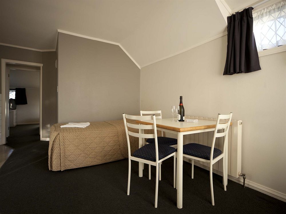 Champers Motor Inn Lower Hutt Dış mekan fotoğraf