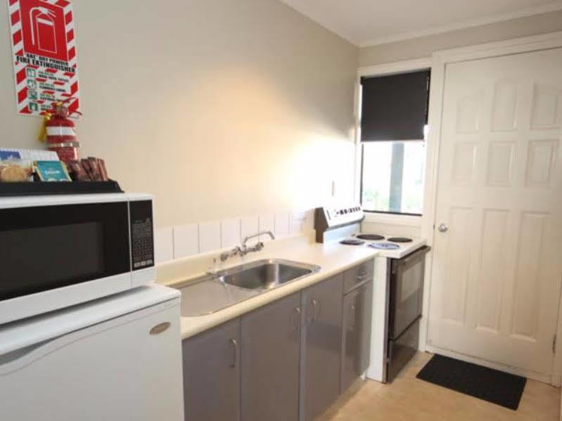 Champers Motor Inn Lower Hutt Dış mekan fotoğraf