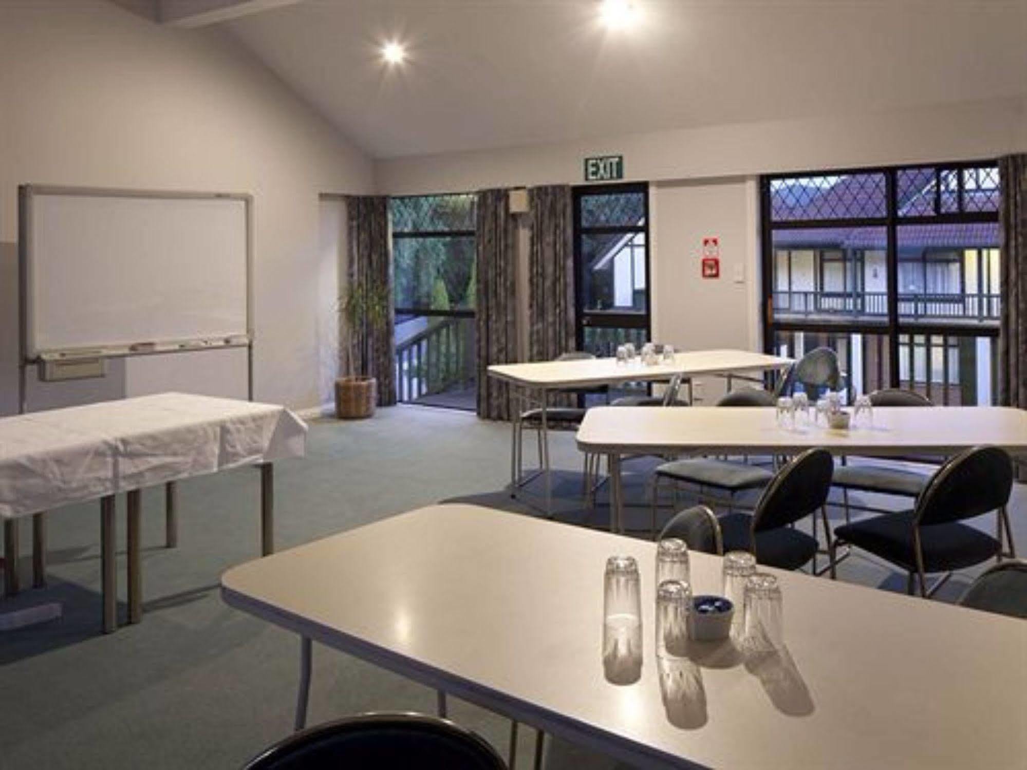 Champers Motor Inn Lower Hutt Dış mekan fotoğraf